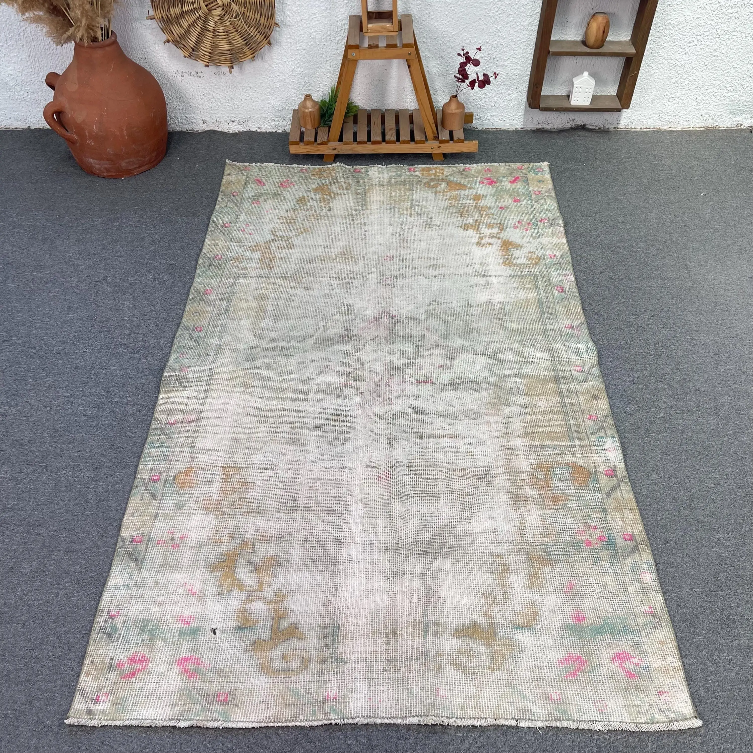 Turkish Vintage Rug 4.3x7.2 ft (132x218 cm), Gray Animal Print Rug - 1