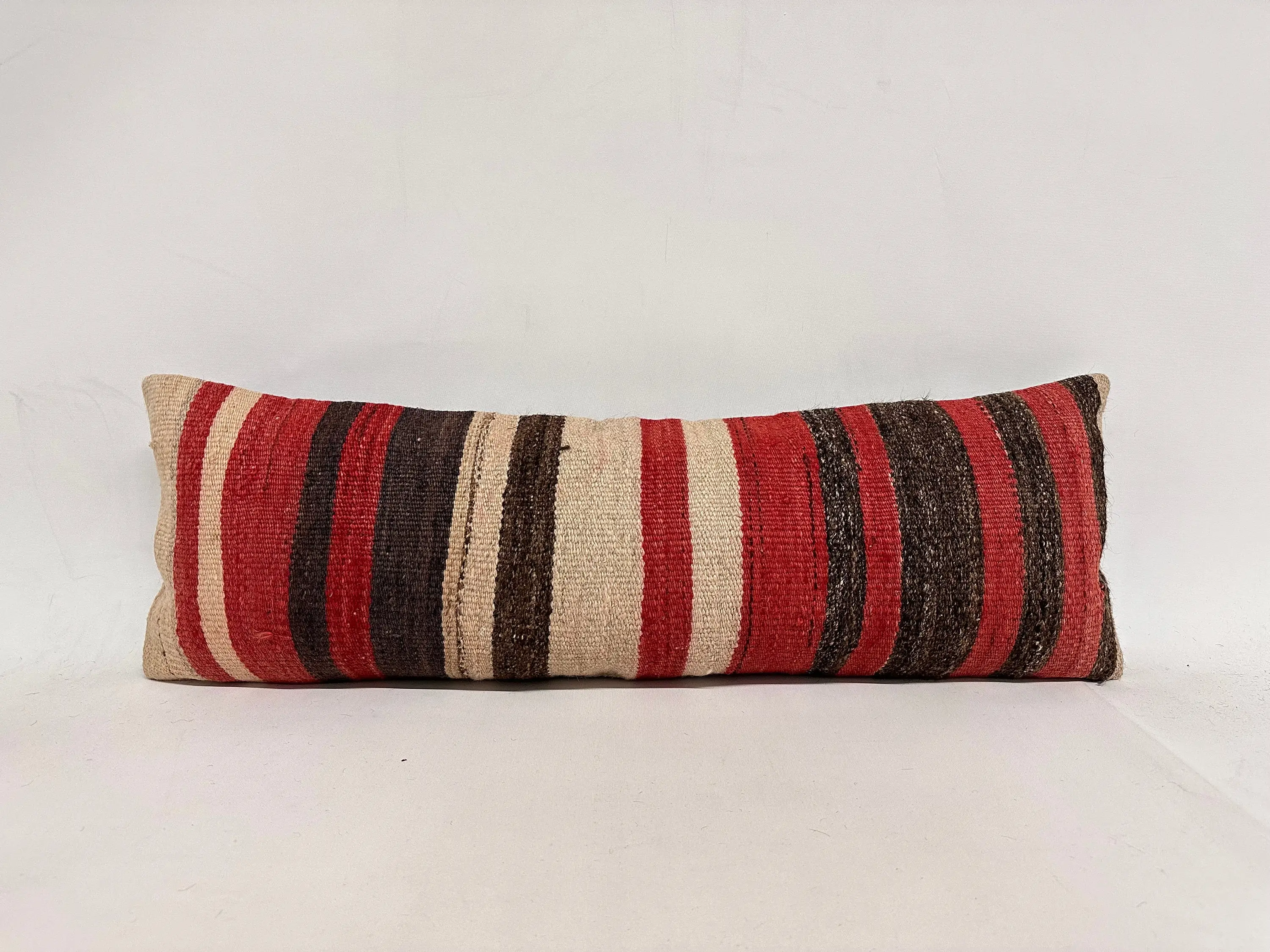 Kırmızı ve kahverengi çizgili yastık, 12 x 36 inç dekoratif yastık - 1