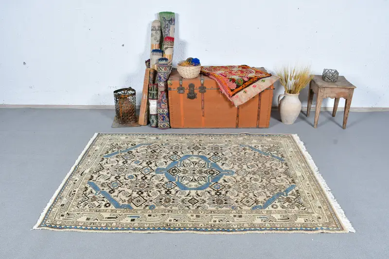 Zarif Bej & Mavi İran Halısı, 132x188 cm