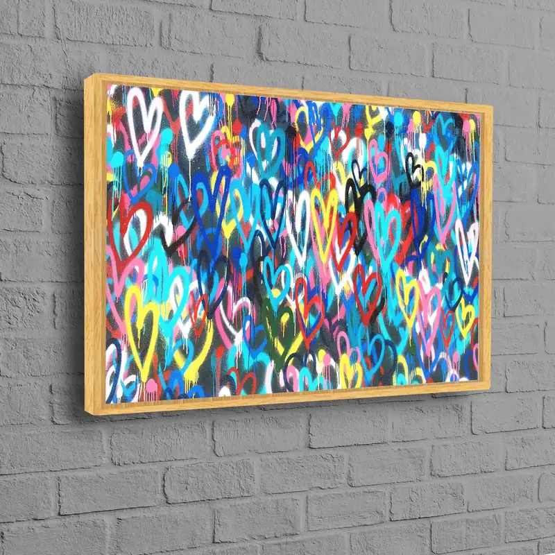 Lienzo vibrante de corazones de Banksy: impresión artística de amor colorido