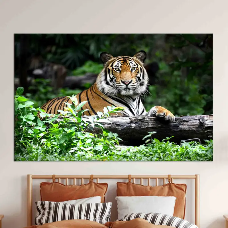 Zarif Kaplan Ormanı Kanvas Tablosu: Yaban Hayatı Orman Görünümü Sanat