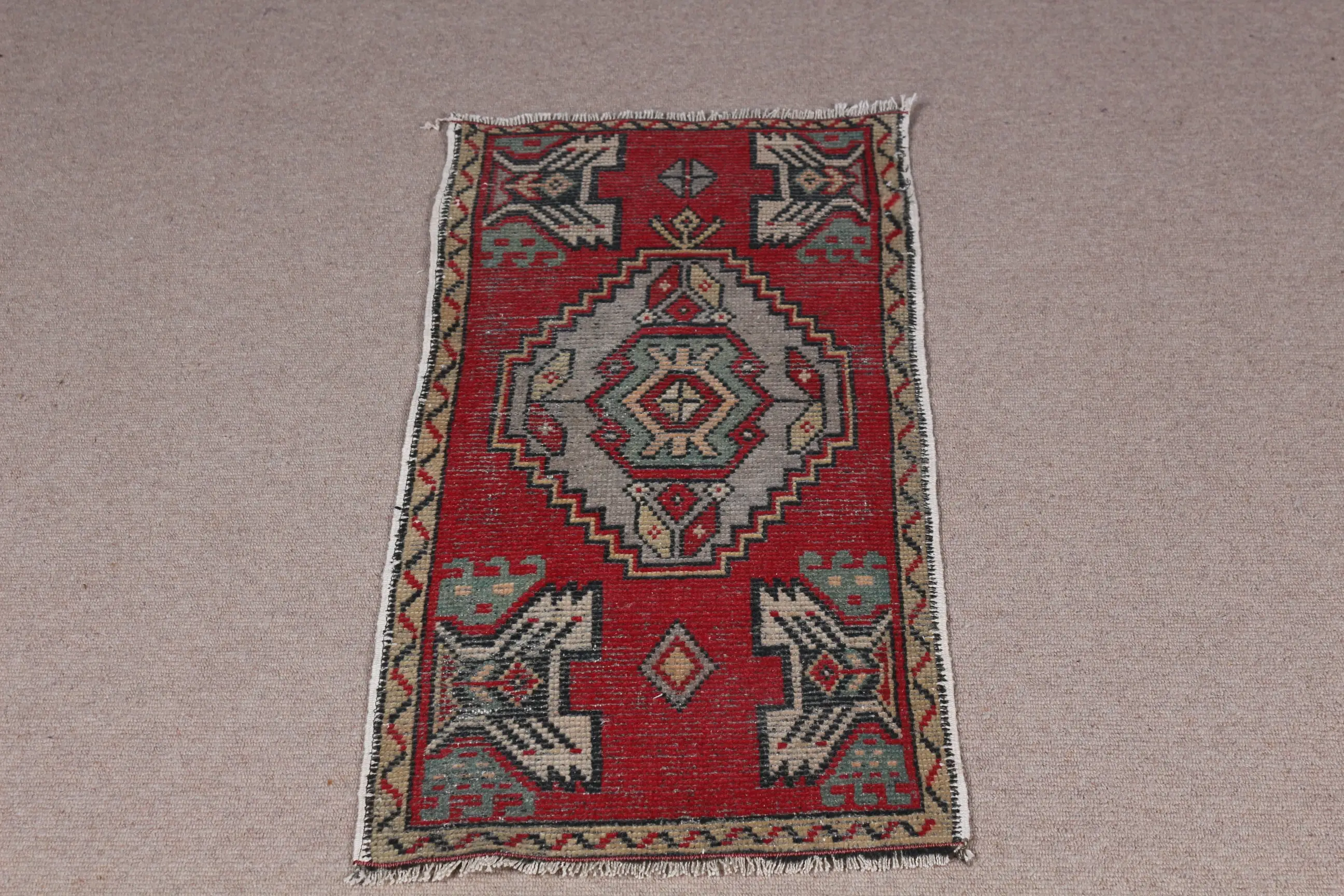 1.6x2.9 ft Vintage Small Rug, Turkish Red Patchwork Rug - 1