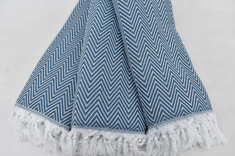 Manta de monograma, manta personalizada, mantel de Navidad, regalo de despedida de soltera, artículos de despedida de soltera, toalla de chevron de algodón 96x80, favores de dama de honor - 5