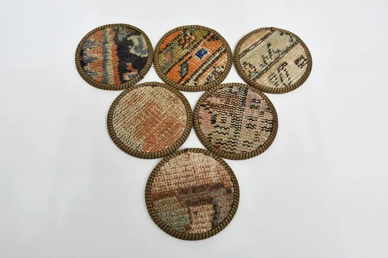 Posavasos redondos bohemios en color beige y naranja, juego de posavasos de inspiración étnica