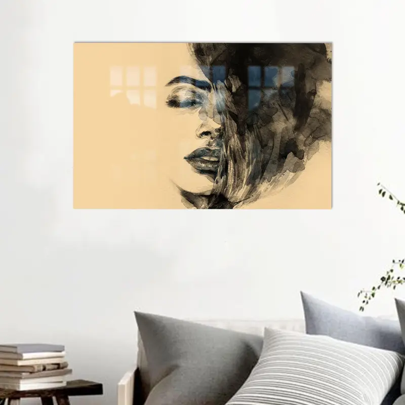 Zarif Baskılı Cam: Modern Dekor için Soyut Kadın Tasarımı