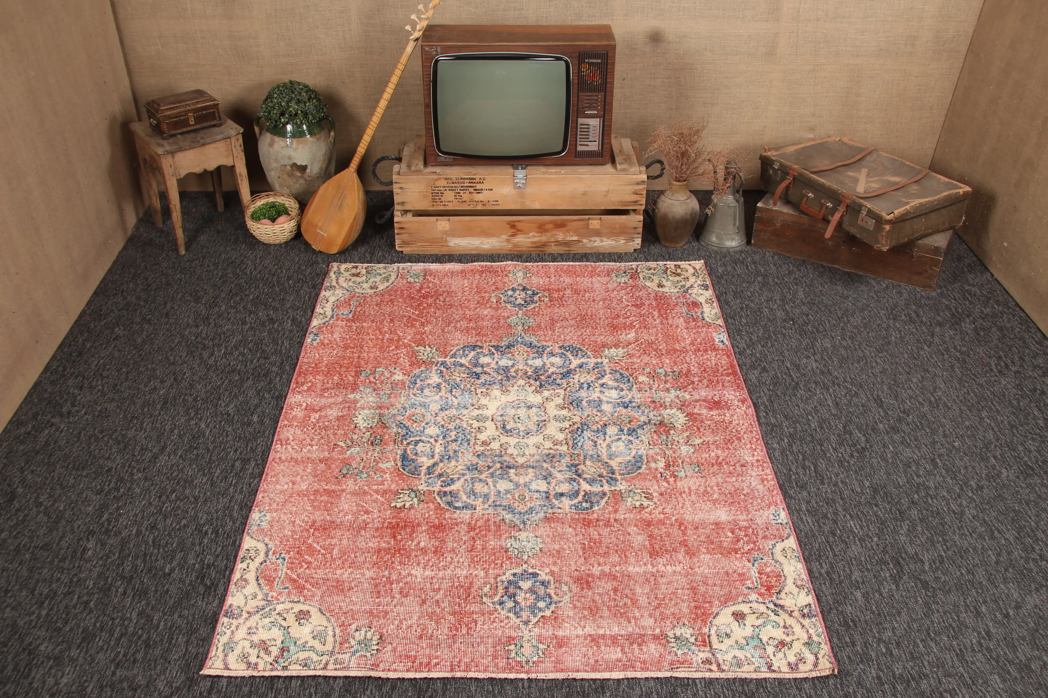 Turkish Vintage Rug 4.9x6.4 ft, Red Oushak Floral Rug - 1