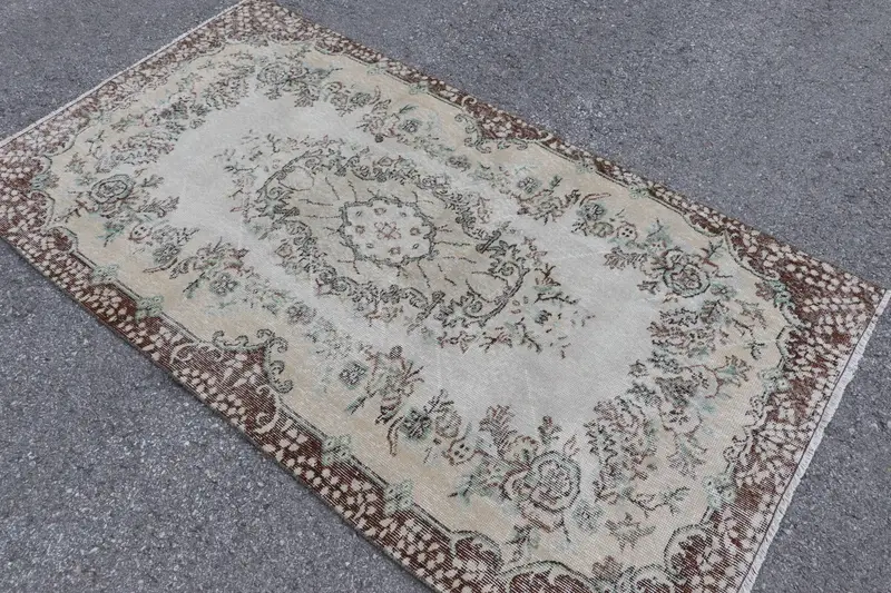 Vintage Türk Halısı, 3.6x6.6 ft Halı, Kahverengi Çiçekli Yün Halı