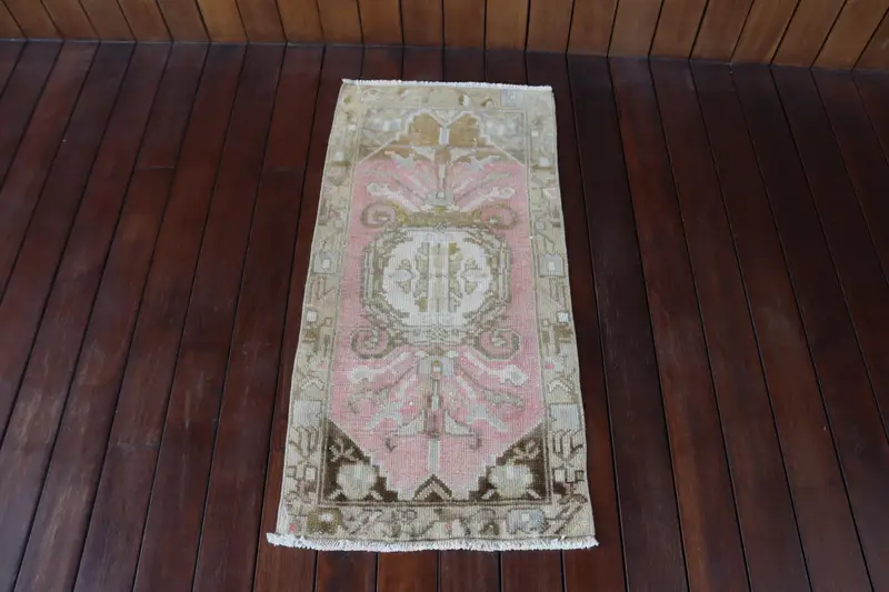 1.5x3.2 ft Rug, Vintage Oushak Rug, Turkish Pink Wool Bordered Rug - 1