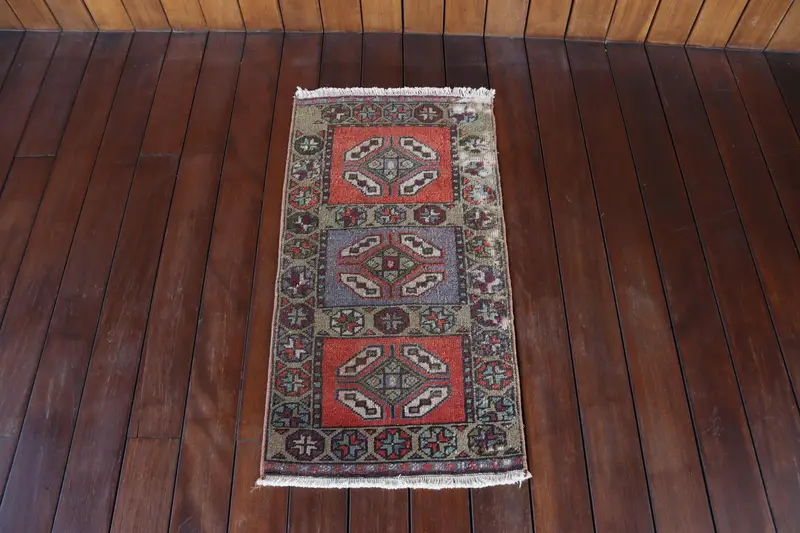Turkish Vintage Rug, 1.3x2.6 ft Small Rug, Red Oushak Floral Rug - 1