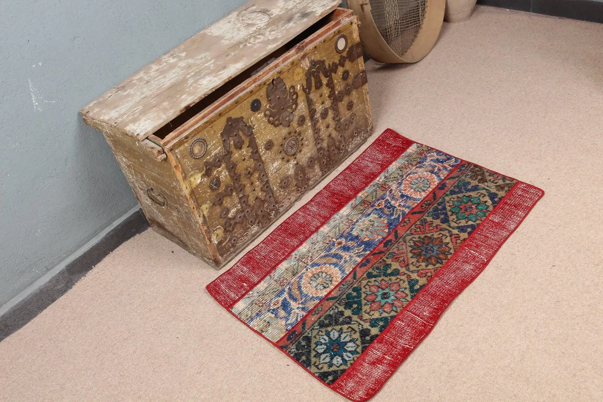 Turkish Vintage Small Rug 2.1x3 ft, Red Animal Print Rug Wool - 1