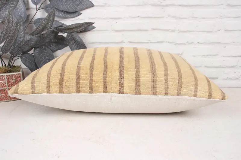Throw Kilim Pillow, Handwoven Cushion, Ikat Pillow Case, Interior Designer Pillow, Cushion Cover, 16x24 Beige Pillow, Kilim Pillow - 5