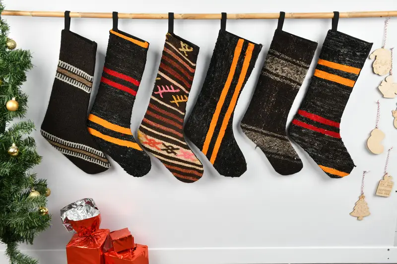 Nötr Türk Kilim Noel Çorabı, 8 İnç Geniş Tatil Çorabı