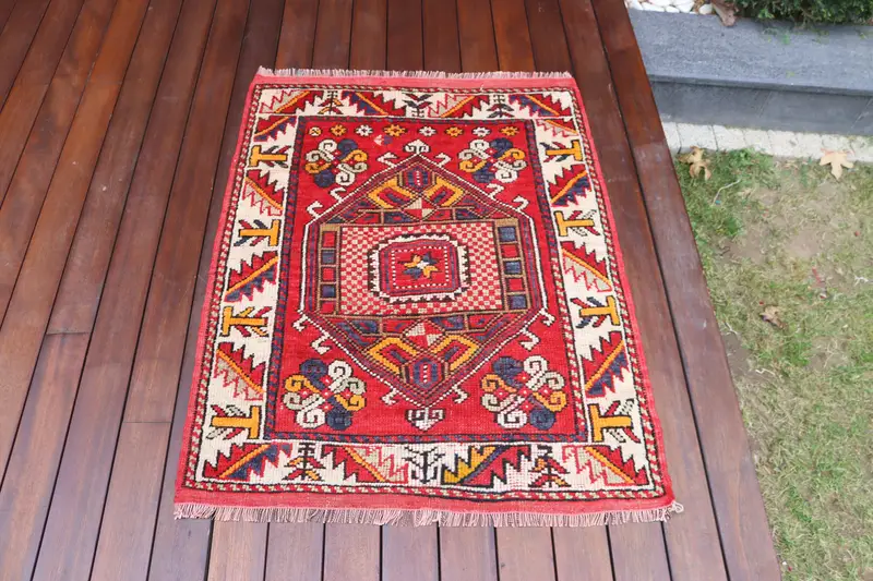 Red & Yellow Check Rug, 2,7x3,5 ft Elegant Decor