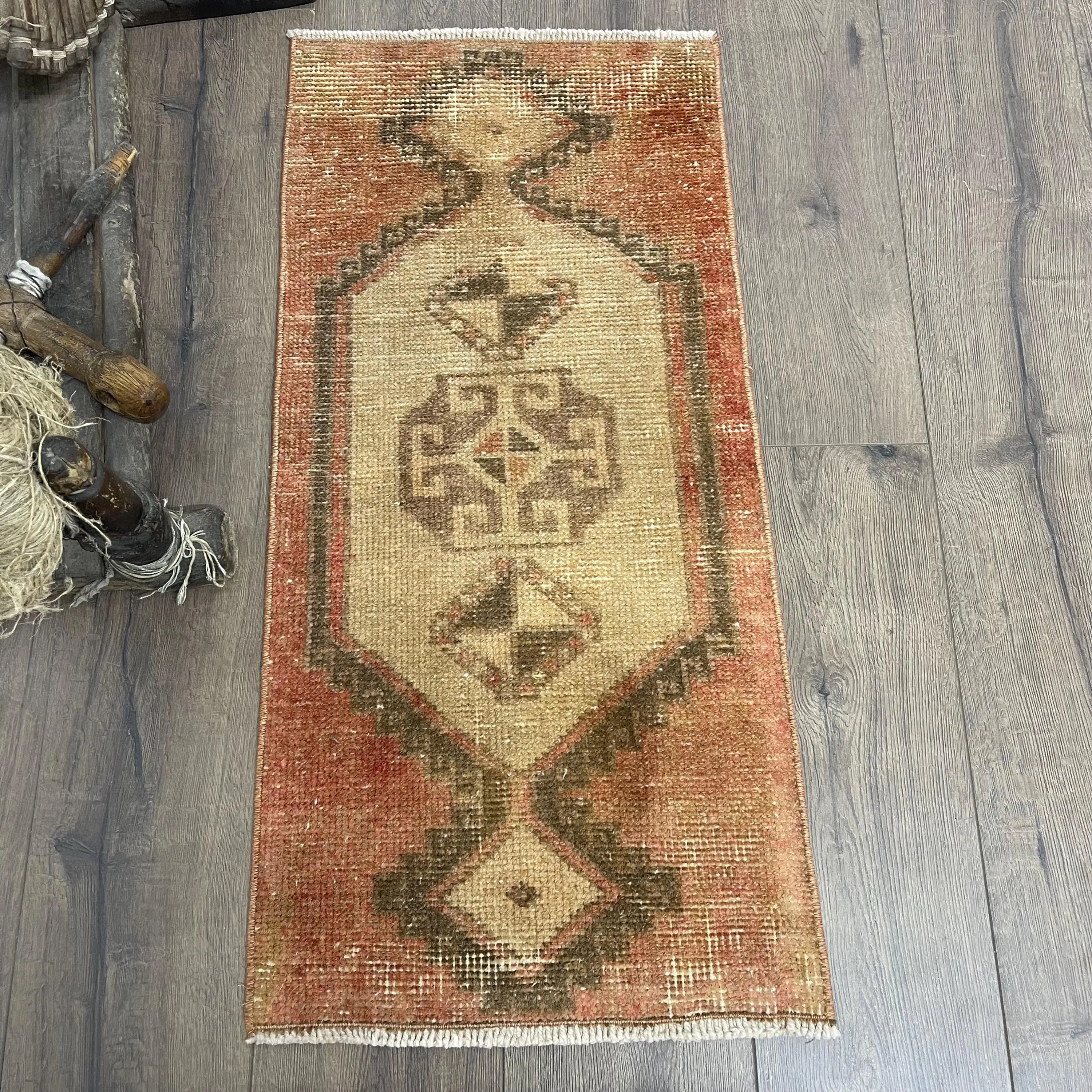 Rug, 1.4x3 ft Turkish Rug, Red Moroccan Rug Wool - 1