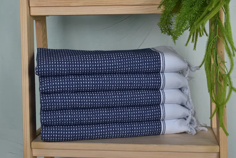 Gasttuch, Spa Geschenk, personalisiertes Handtuch, personalisiertes Geschenk, personalisiertes Küchentuch, Brautduschengeschenke, 32x16 Baumwollstreifenhandtuch - 1