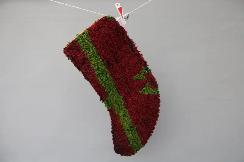 Roter und grüner Weihnachtsstrumpf, 22,9 cm breit