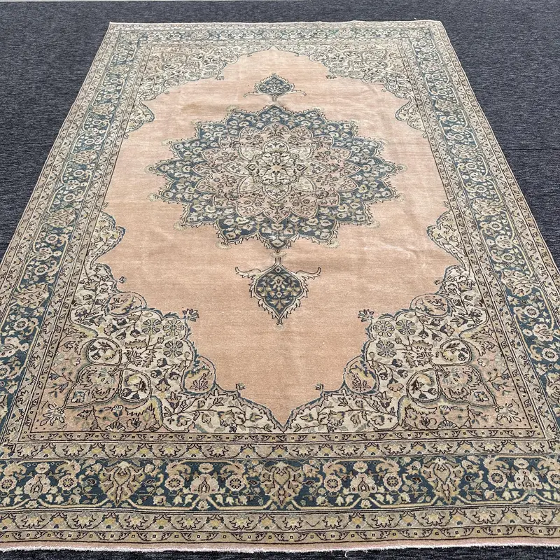 Elegant Beige Rug, 0.6x10 ft with Blue Accents