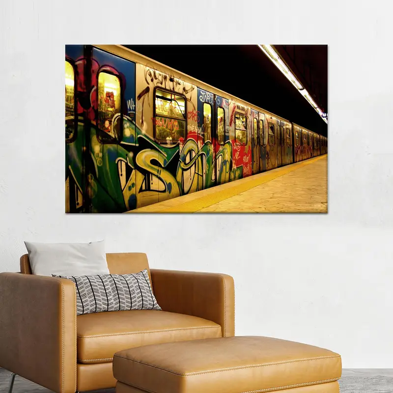 アーバン キャンバス: 地下鉄のグラフィティ アート、活気に満ちた地下鉄駅のシーン