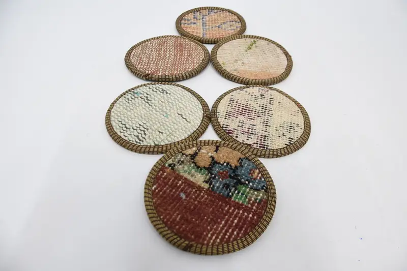 Bohemian Round Coaster Set, White and Red Coasters