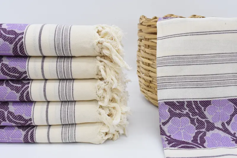 Purple Daisy Patterned Turkish Cotton Towel, 70x40 Inches