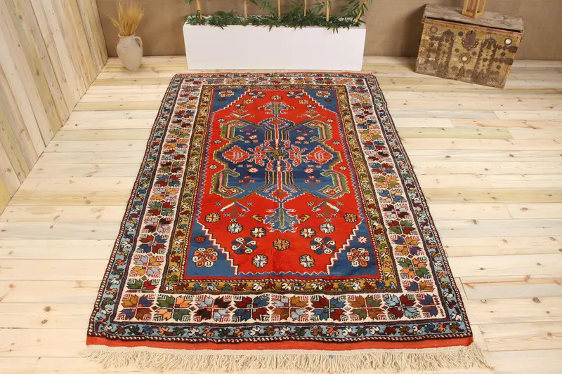 手作りのブルーラグ、0.5x9.2フィートの花柄&幾何学模様のデザイン