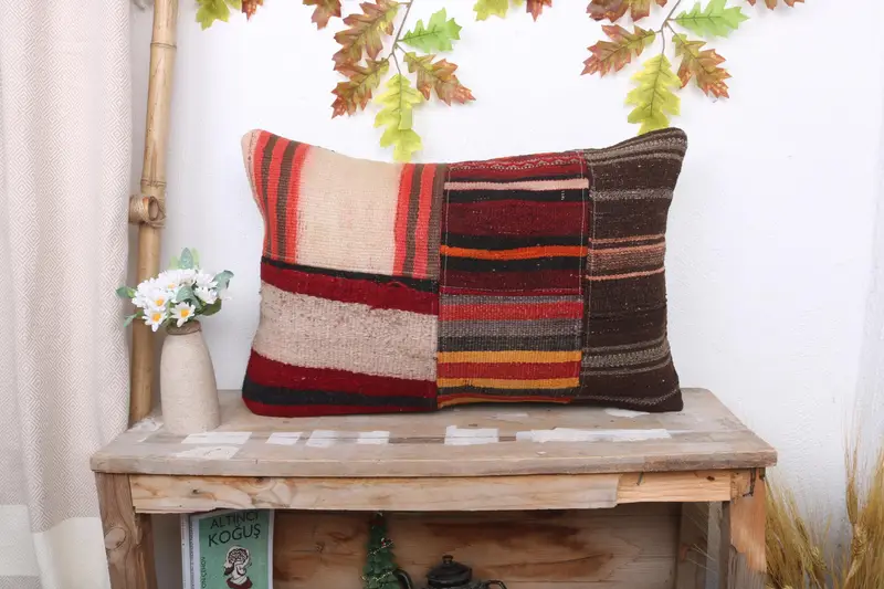 Braunes und rotes Patchwork-Wurfkissen, 16x24 besticktes Kissen