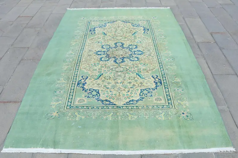 エレガントなグリーン&ブルーの花柄ラグ、6.5x9.3フィート