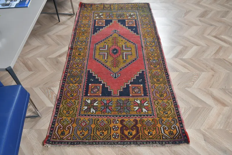 Zarif Sarı İran Halısı, Kırmızı Desenli 3,3x6,6 ft