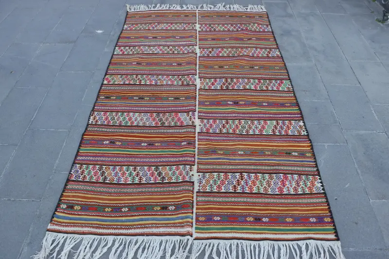 Vibrant 4,8x8,1 ft Rug, Moroccan Rainbow Pattern