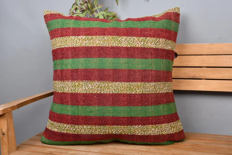 Almohada de tiro de rayas rojas y verdes, cojín bordado hecho a mano