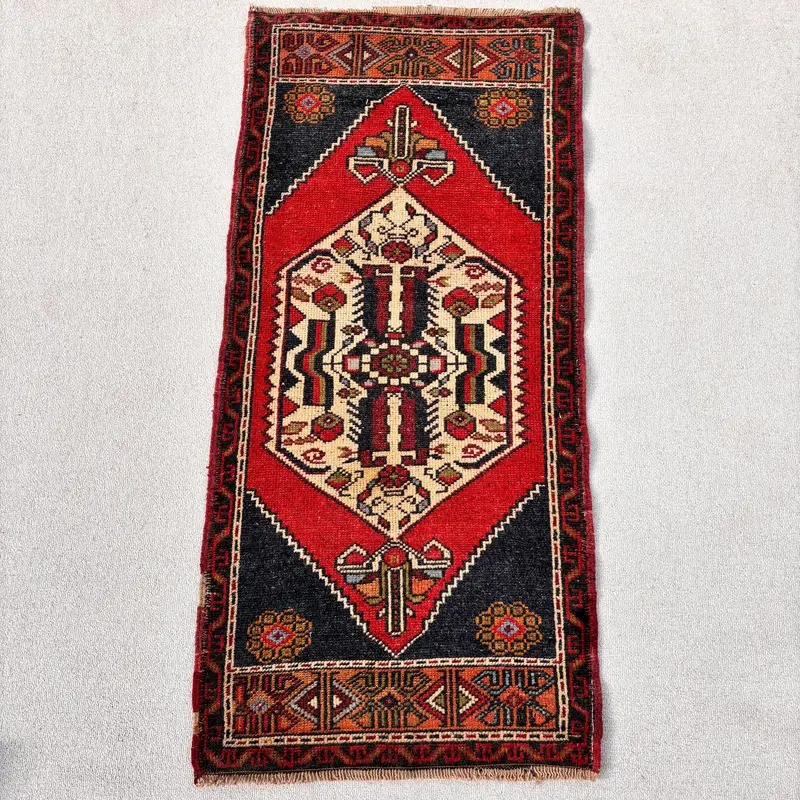 Türk Vintage Oushak Halı 2x4.2 ft (60x127 cm), Kırmızı Çiçekli Yün Halı - 1