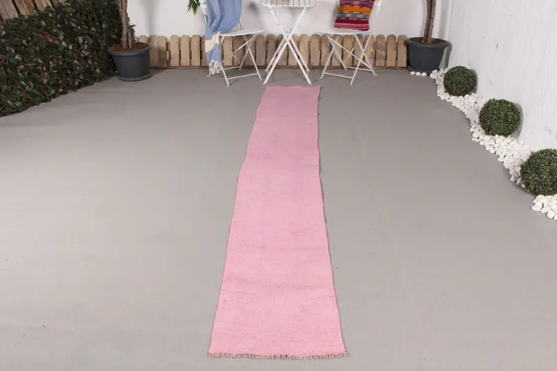 1,5x10,4 ft Pink Rug, Polka Dot Pattern