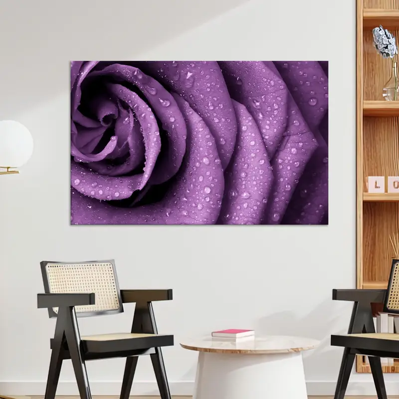 Moderne, luxuriös bedruckte Leinwand mit lila Rosen: trendiges künstlerisches Dekor