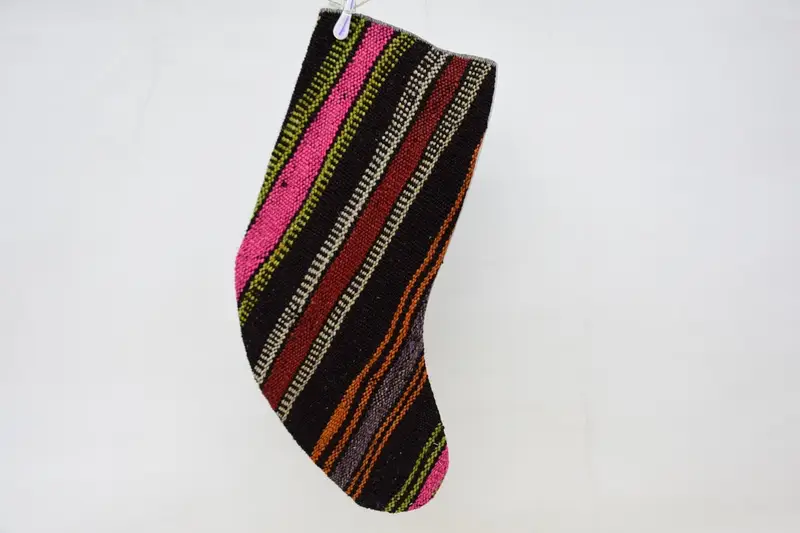 Brauner und rosa Weihnachtsstrumpf, festlicher Weihnachtsstrumpf