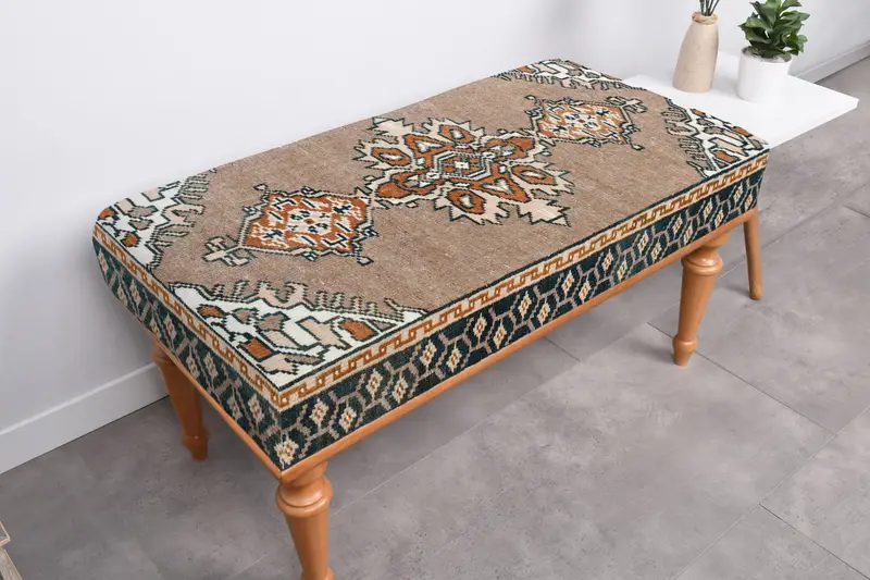 Zarif Kahverengi ve Bej Yün Bank, Depolamalı, Ayarlanabilir Bank