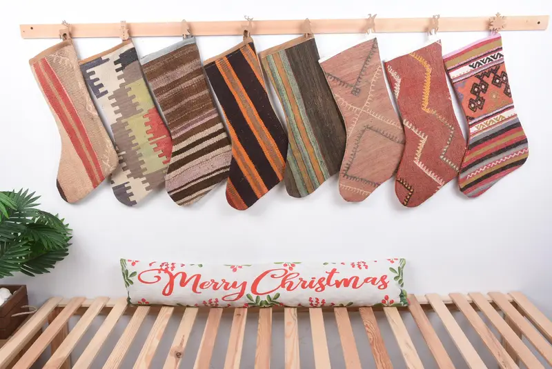 Şenlikli Noel Süsleri Deseni, 8 İnç Geniş Noel Çorabı