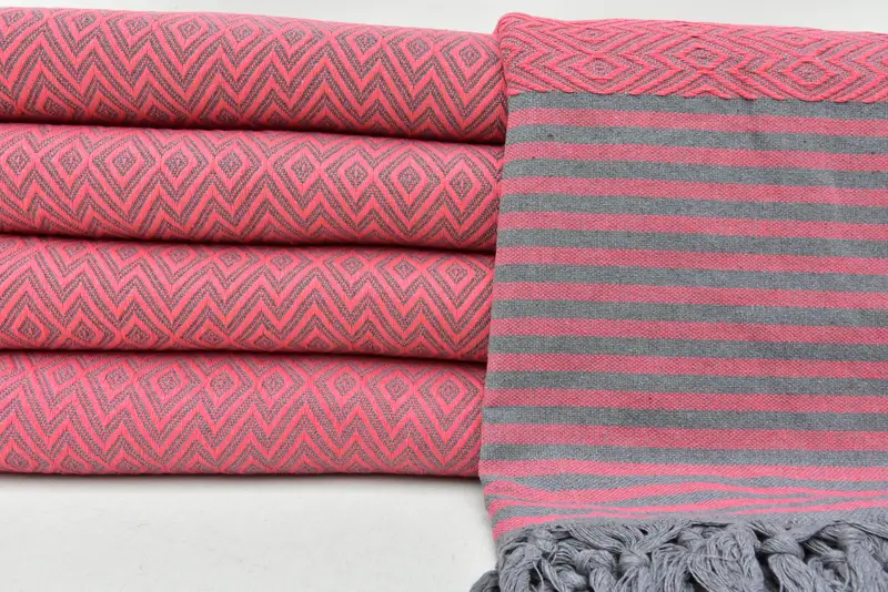 Beach Wedding Favor, Decorative Blanket, Girl Trip Party Favor, Employee Gifts, Bridesmaid Gifts, Throw Blanket Couch, 104x80 Cotton Diamond Towel - 1