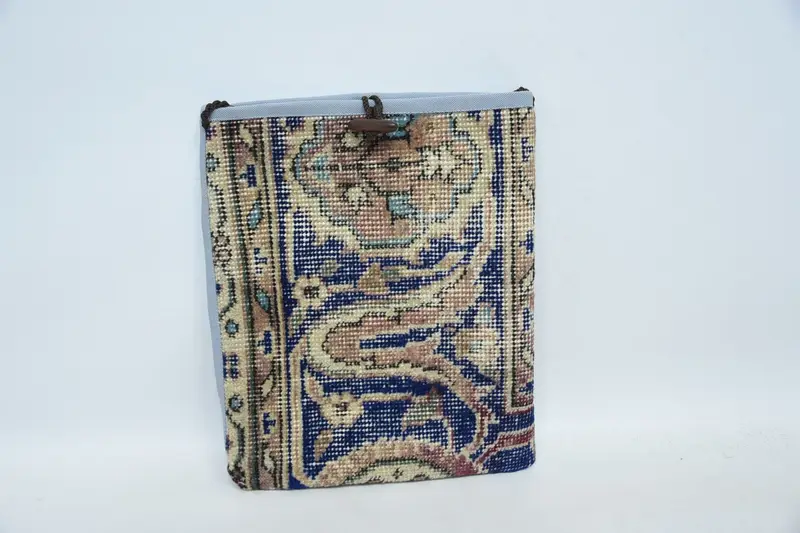 ヴィンテージモチーフのアールデコウールショルダーバッグ、キリムバッグ