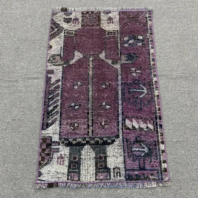 Alfombra Oushak de 2x3,2 pies, alfombra vintage turca, alfombra de camuflaje blanco púrpura - 1