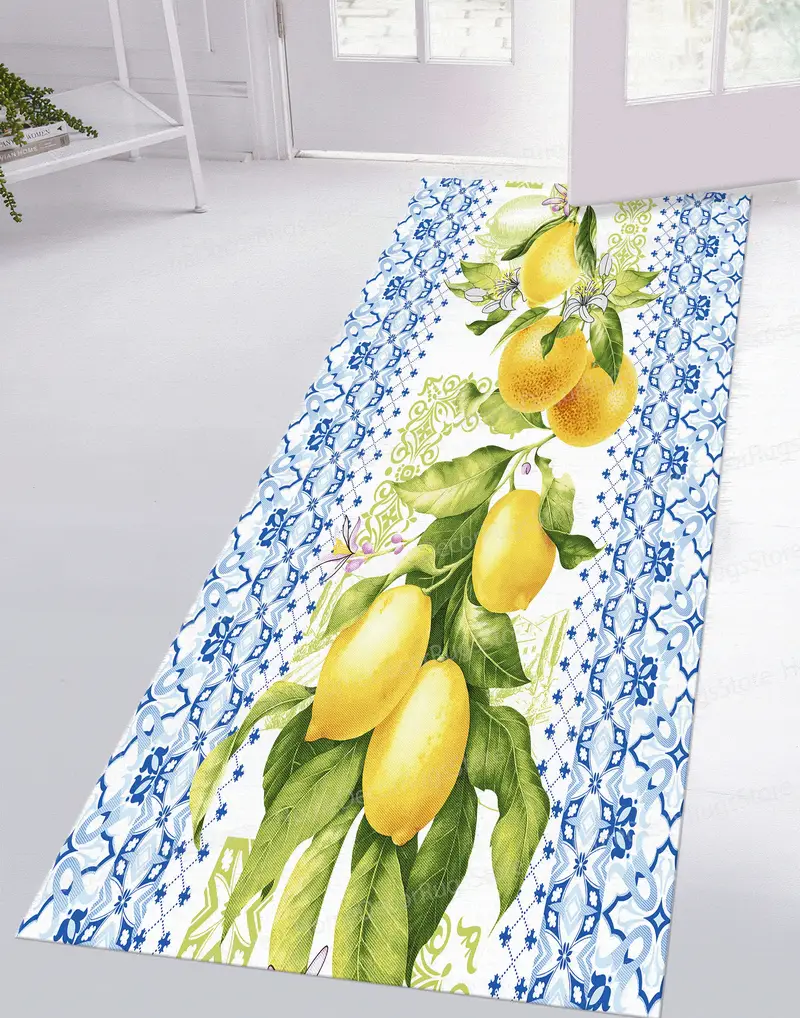 エレガントなトロピカルプリントラグ: キッチンに夏の雰囲気をプラス