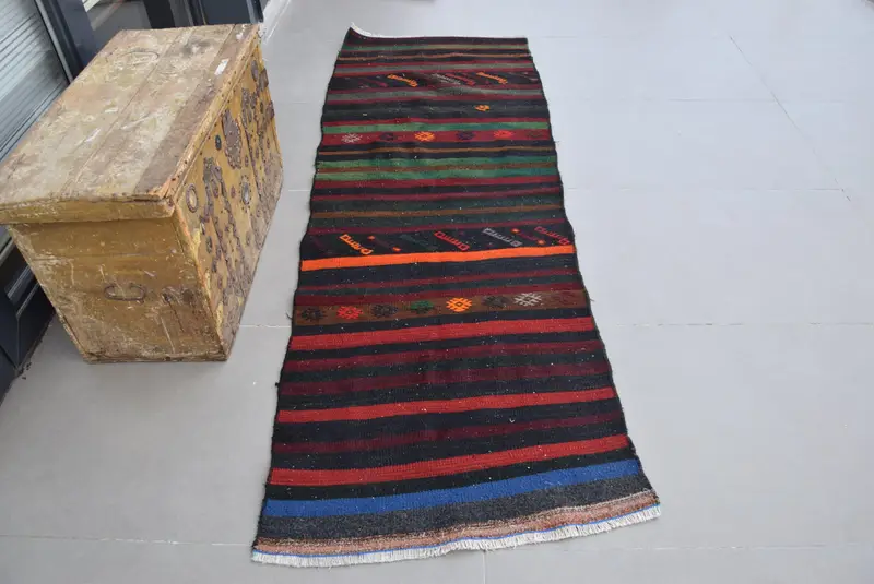 2.6x7.7 ft Türk Vintage Halı, Yolluk Halı, Kırmızı Turuncu Kareli Yün Halı - 1