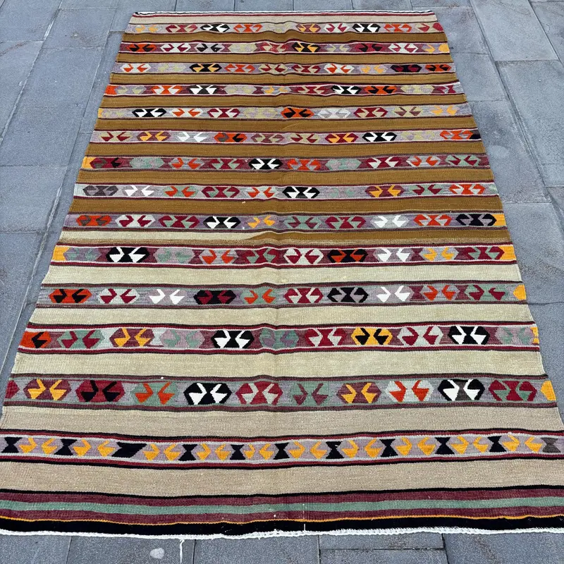 Elegant Beige Oriental Rug, 5,1x8,2 ft Chic Home Decor