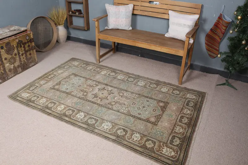 ブラウン、グリーンフローラルラグ、4x6フィートのシックな室内装飾