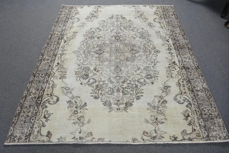 Alfombra turca de 5,2x6,2 pies, alfombra vintage con bordes marrones - 1