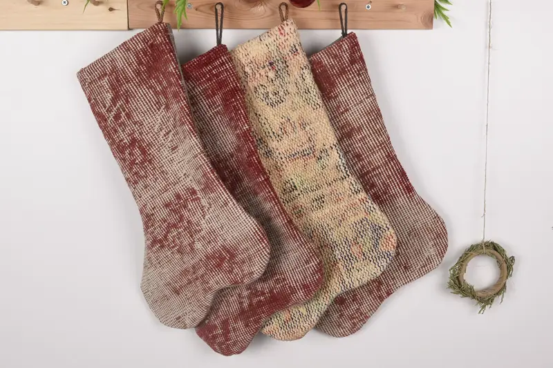 Medias con adornos navideños beige y marrón, medias navideñas de 17 pulgadas de ancho