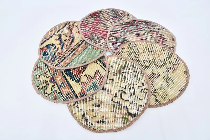 ボヘミアン サークル プレースマット、ベージュ & グリーン コットン ウール装飾