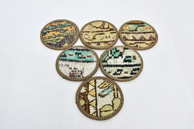 Conjunto de seis posavasos beige y verdes, posavasos circulares antideslizantes