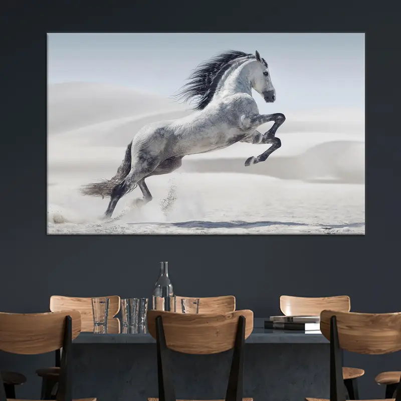 Elegante weiße Pferdeleinwand für Männerhöhle und Bürodekoration