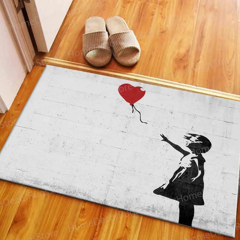 Kız Graffiti Baskılı Halı: Kalp Balon Çağdaş Sanat Tasarımı
