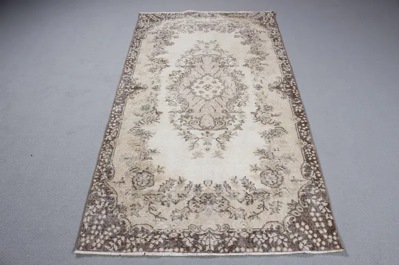Türk Oushak Halısı 3.6x6.6 ft (109x201 cm), Kahverengi Soyut Vintage Halı - 1